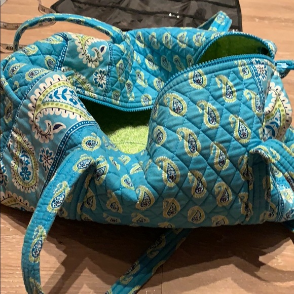 Vera Bradley Handbags - 💙💚Blue Green Vera Bradley Duffle 💚💙